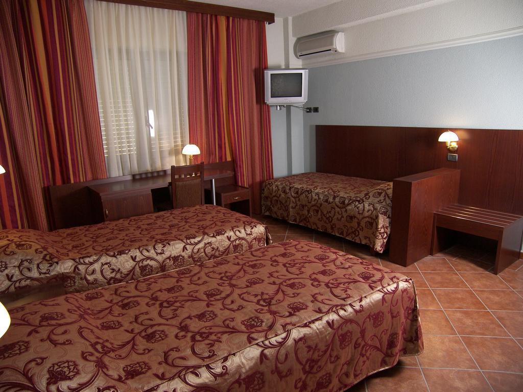 Hotel Elysee Τίρανα Εξωτερικό φωτογραφία
